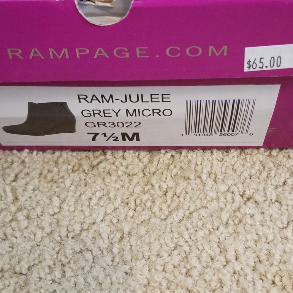 Boots - Picture 4 of 4